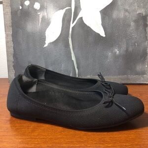Vionic Klara Knit Slip On Flats sz 6